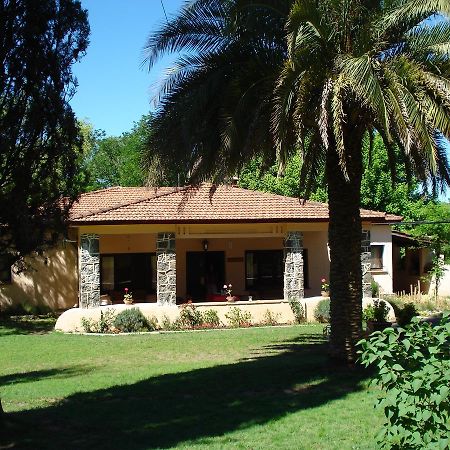 Las Acacias - Posada De Campo Villa General Belgrano Kültér fotó