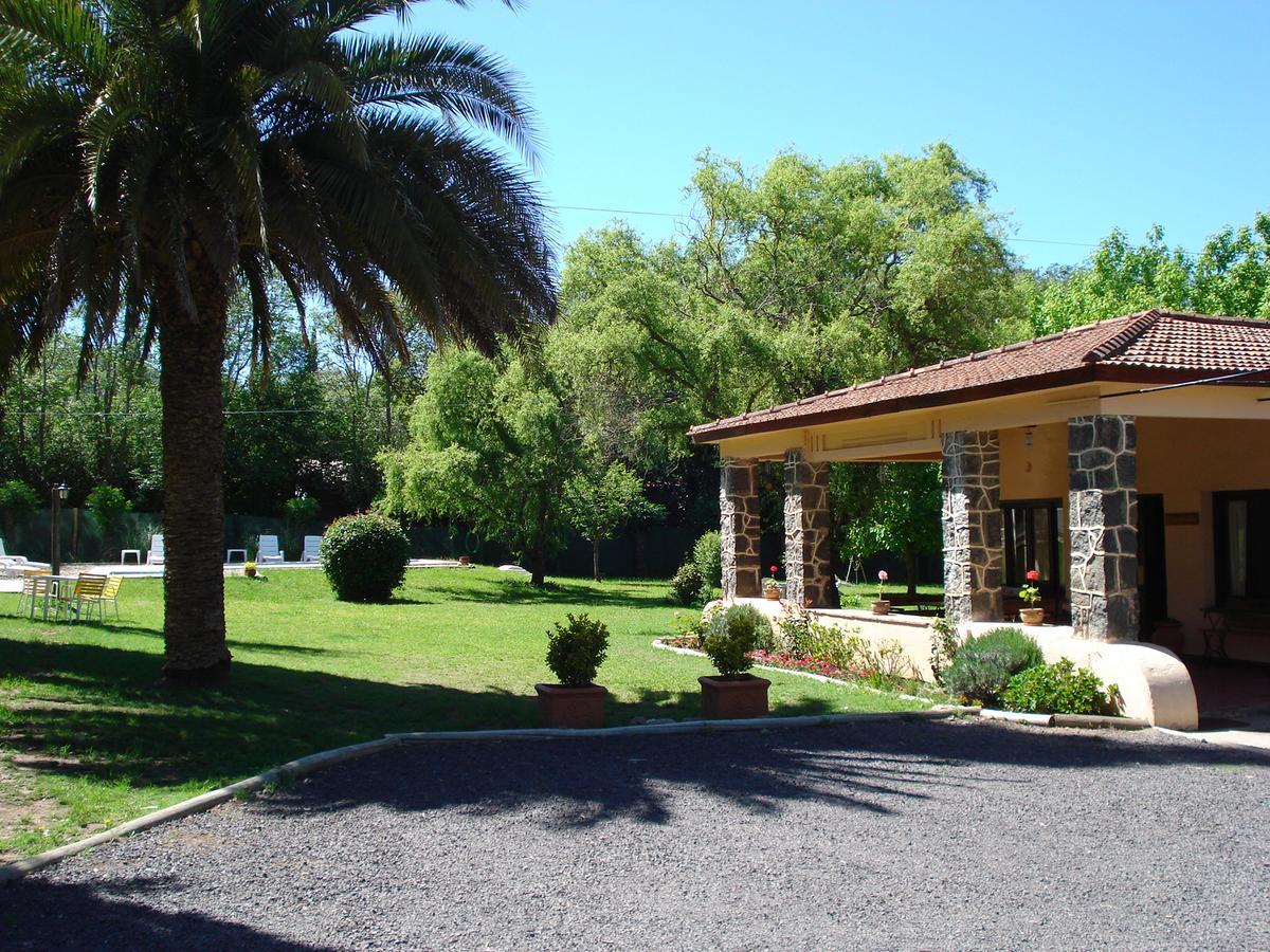 Las Acacias - Posada De Campo Villa General Belgrano Kültér fotó